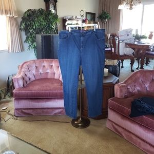 Gloria Vanderbilt "Amanda" style jean, sz 22